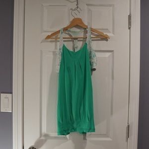 Lululemon tank